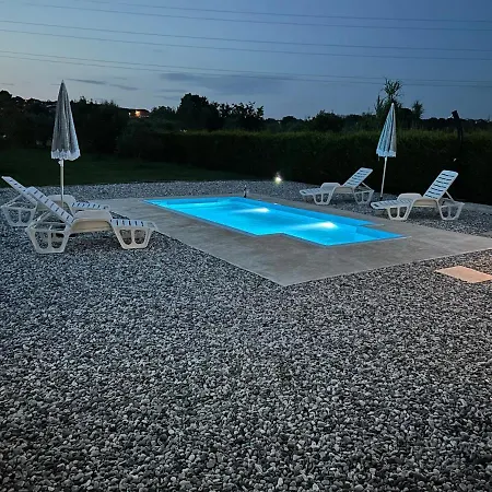 Holiday home Dora House With Wifi And Outdoor Swimming Pool Pula