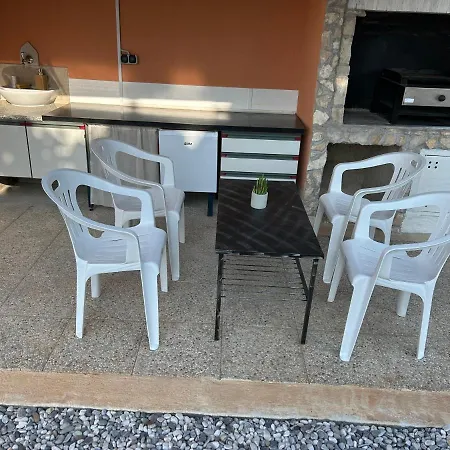 Holiday home Dora House With Wifi And Outdoor Swimming Pool